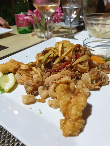 Fritto tanjur na restoranskom stolu